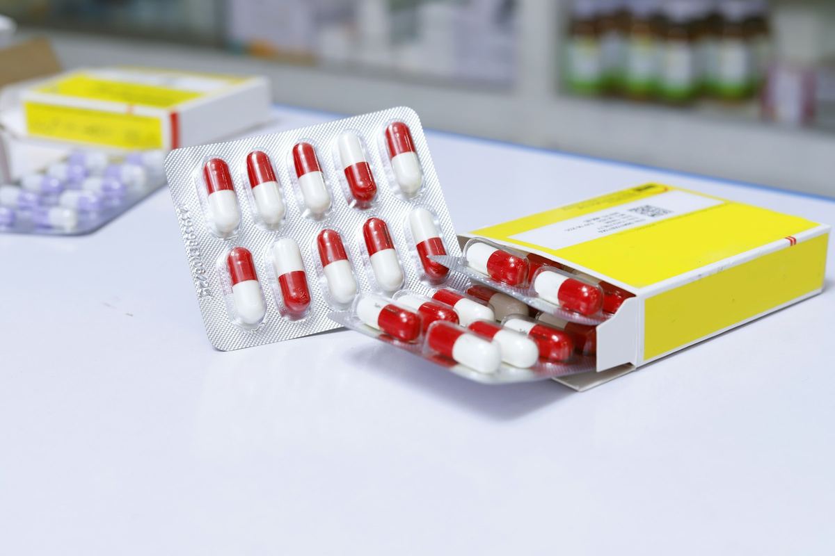 Pharmaceutical blister packs